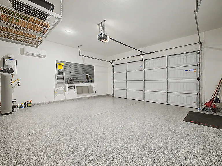 10112 E Trent Ave — Photo 32