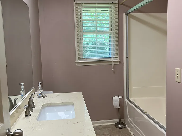 18 Oakdale Dr — Photo 52