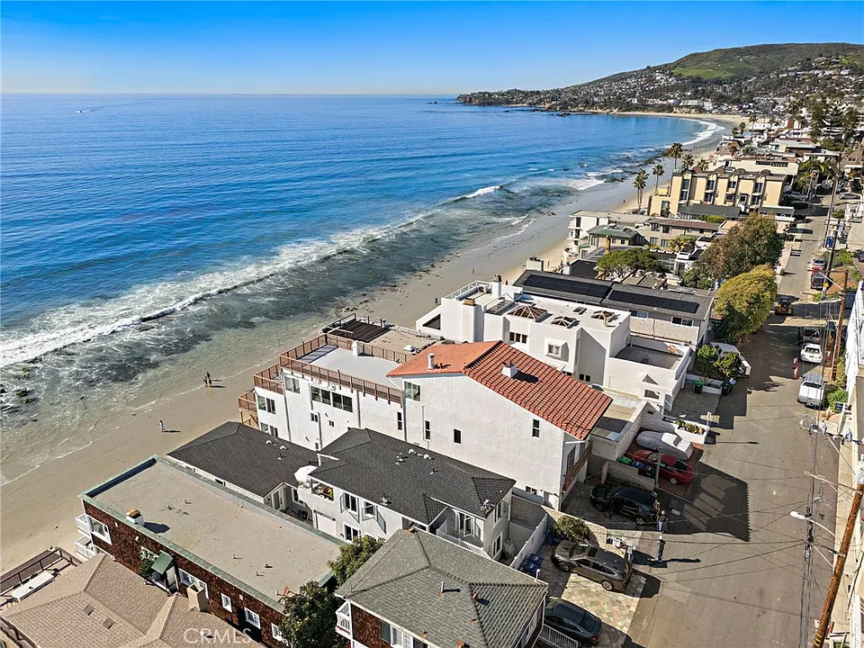 1045 Gaviota Dr #B