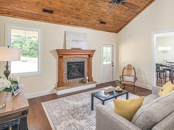 3rd image of 124 Bob White Rd Lot 4