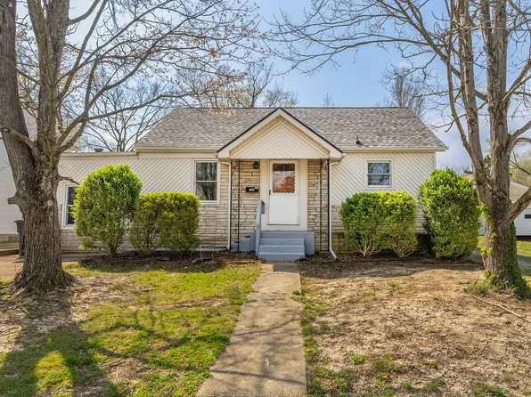 1105 W Walkup Ave, Carbondale, IL 62901