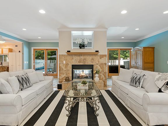 4th image of 9 Park Cir