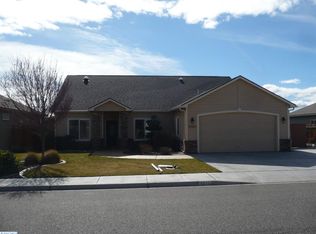 8315 W Bruneau Pl, Kennewick, WA 99336
