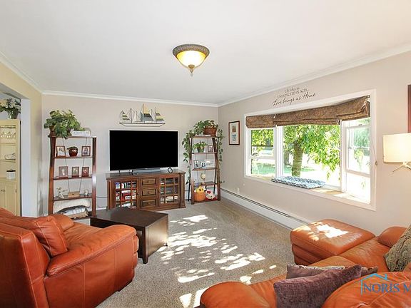 2nd image of 3712 N Karwood Dr