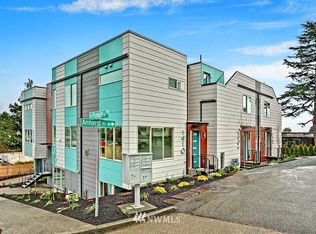 1902 Amherst Place Pl W, Seattle, WA 98199