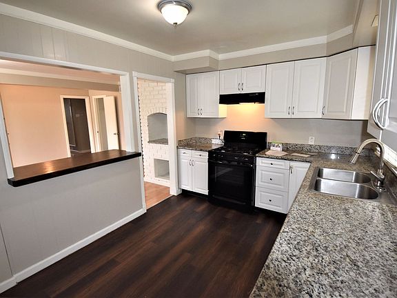 4th image of 2047 W Victoria Ave
