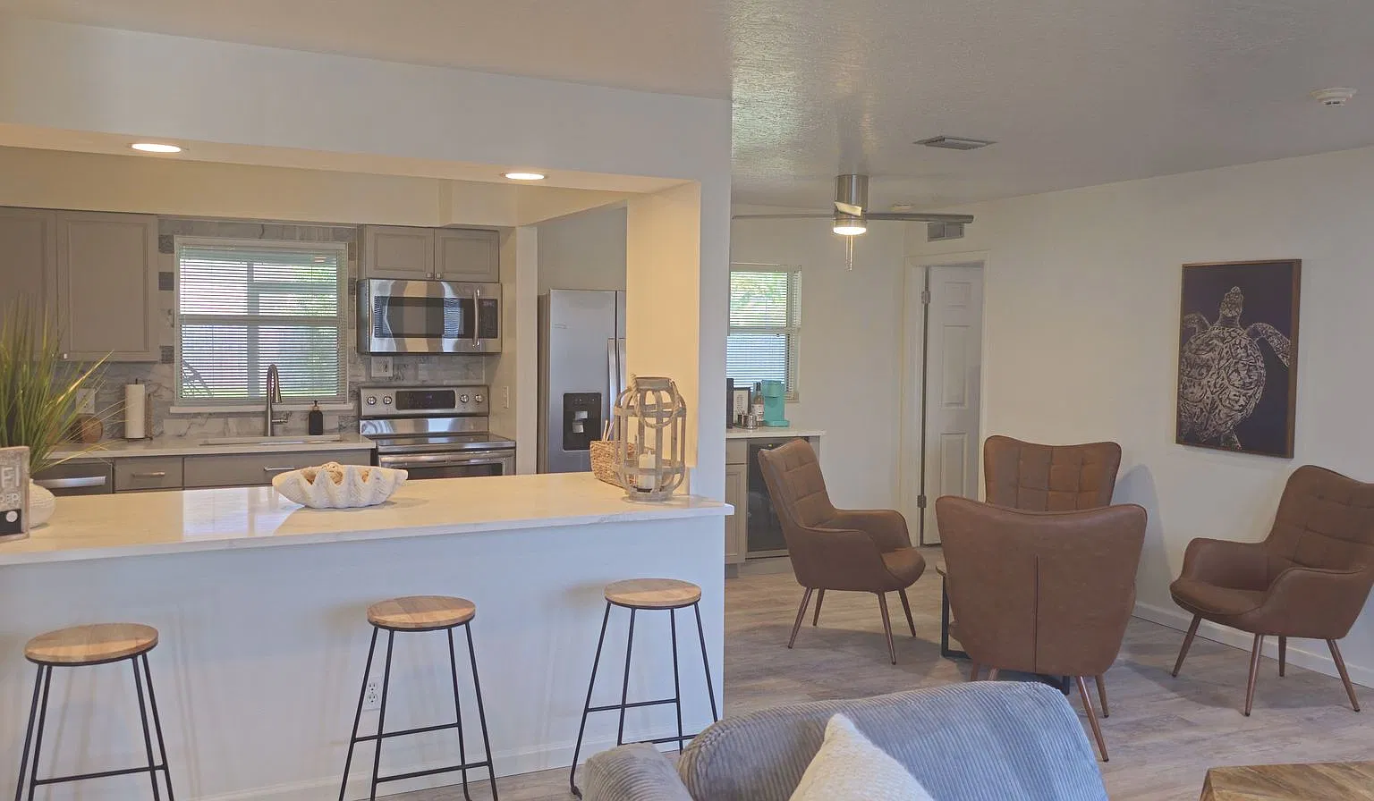 $3900 Per Month Fully Furnished - Satellite Beach Fl- Minutes To Beach — Photo 1