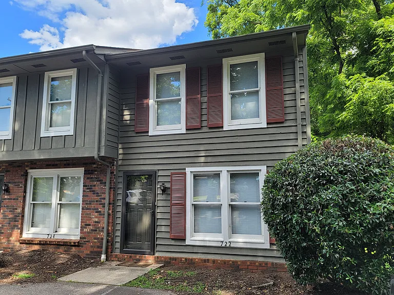 10th Street Blvd NW — Photo 9