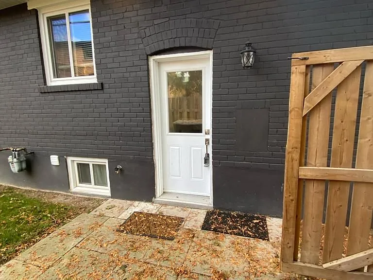 112 Walter Ave #BASEMNT — Photo 3