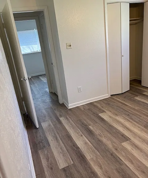 3501 Valley View Rd — Photo 4