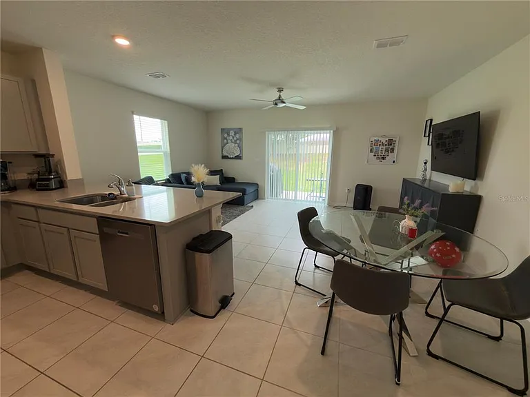 1206 Balsam Dr — Photo 10