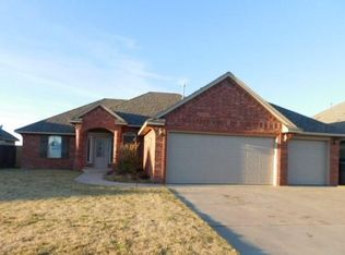 10733 NW 42nd St, Yukon, OK 73099