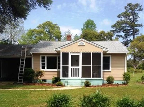 107 Saltwater Ln, Hubert, NC 28539