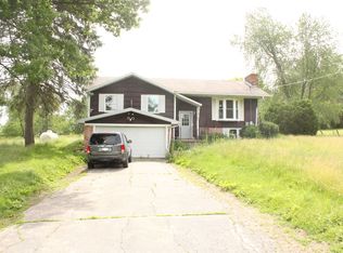 4618 Countryside Ln, Harvard, IL 60033