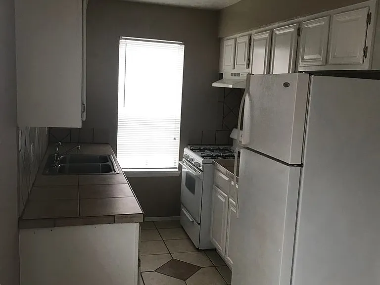 1507 Pine Ridge Dr — Photo 3