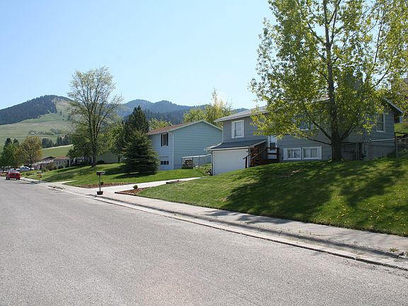 3rd image of 5210 Skyview Dr