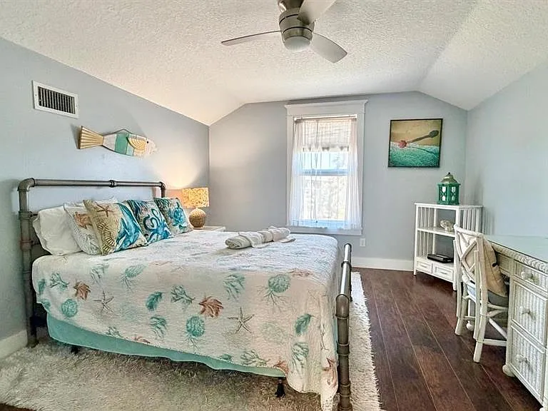 8 Moody Dr — Photo 14