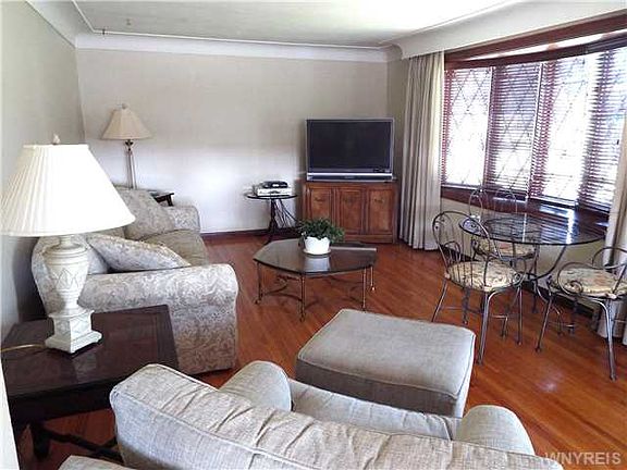 5th image of 225 Oakvale Blvd