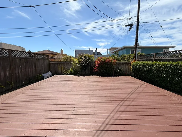 111 Everglade Dr #B — Photo 17