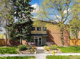 52 Three Valleys Dr #2, Toronto, ON M3A3B5