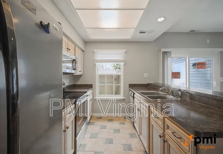 810 Gable Way — Photo 16