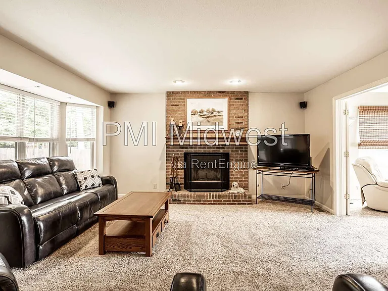 3712 Kinnett Ln — Photo 5