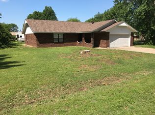 16 Village Cir, Pryor, OK 74361