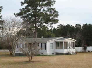13 N Ridge Rd, Hawkinsville, GA 31036