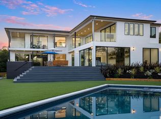 17 Moncada Way, San Rafael, CA 94901