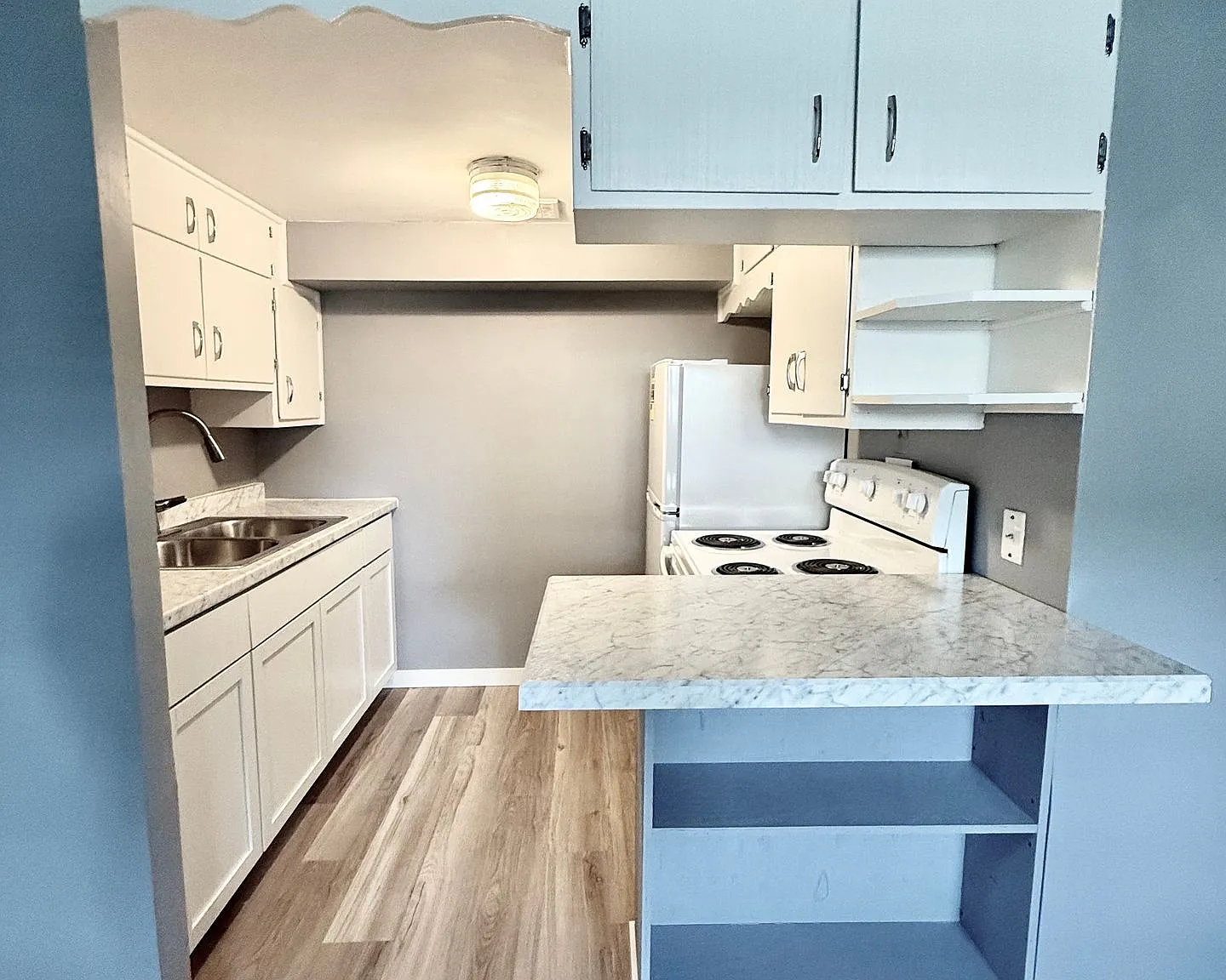 Renovated 1 Bedroom, 1 Bathroom Apartment Prime Fargo Location Near NDSU! — Photo 3