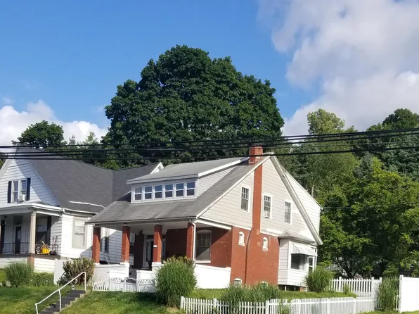 2301 Hoffer St, Harrisburg, PA 17103