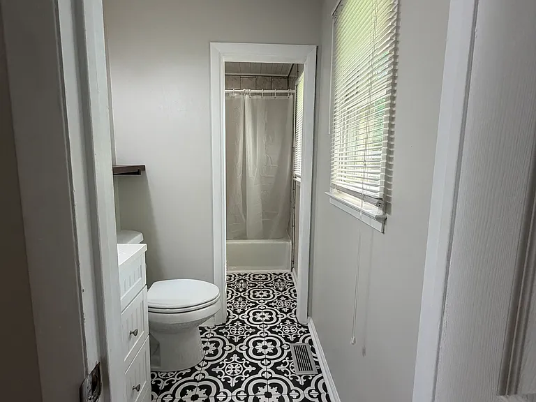 4807 Donvic Dr — Photo 9