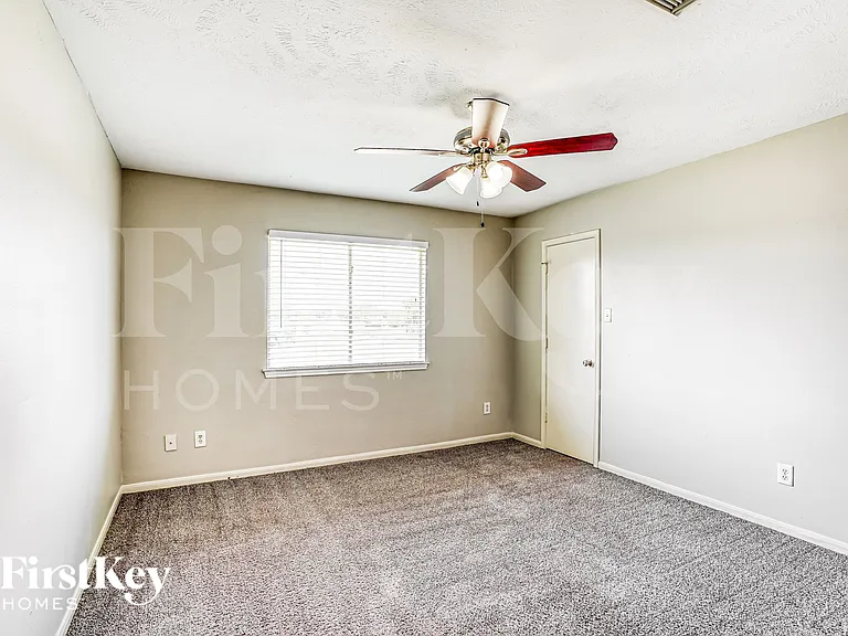 518 Foxglove Dr — Photo 14