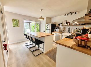 123 S Lakewood Gardens Ln, Madison, WI 53704
