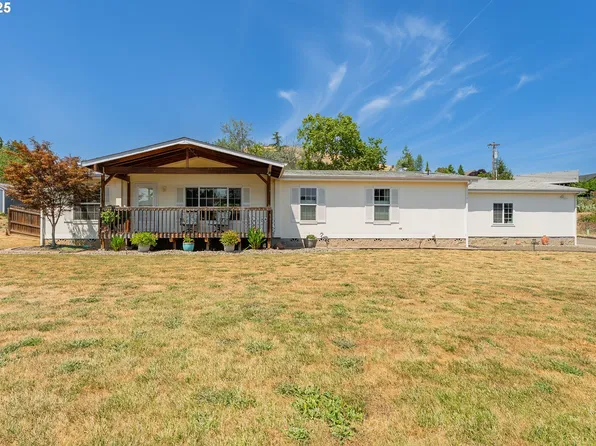 2430 Landers Ave, Roseburg, OR 97471