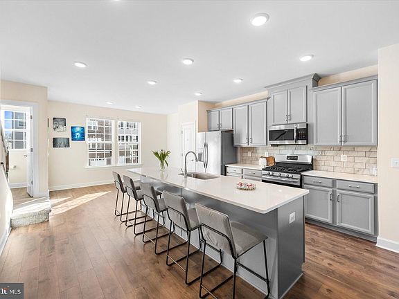 2nd image of 6093 Camerons Ferry Dr