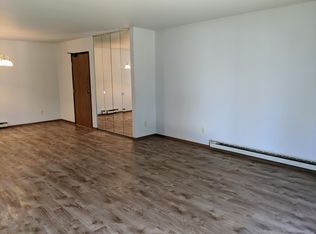 825 N Gammon Rd APT D, Madison, WI 53717