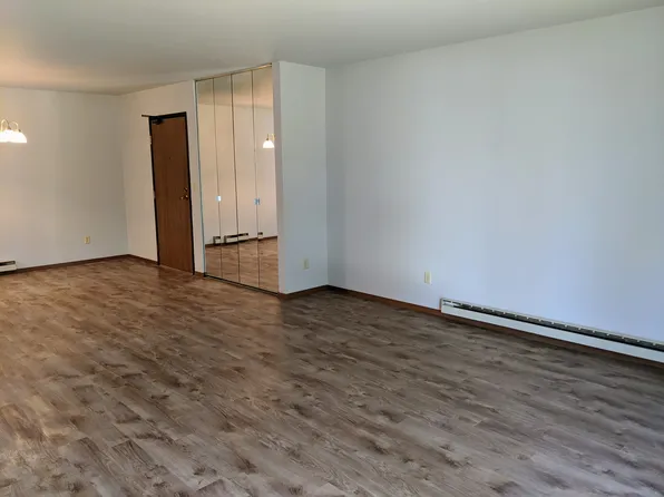 825 N Gammon Rd APT D, Madison, WI 53717