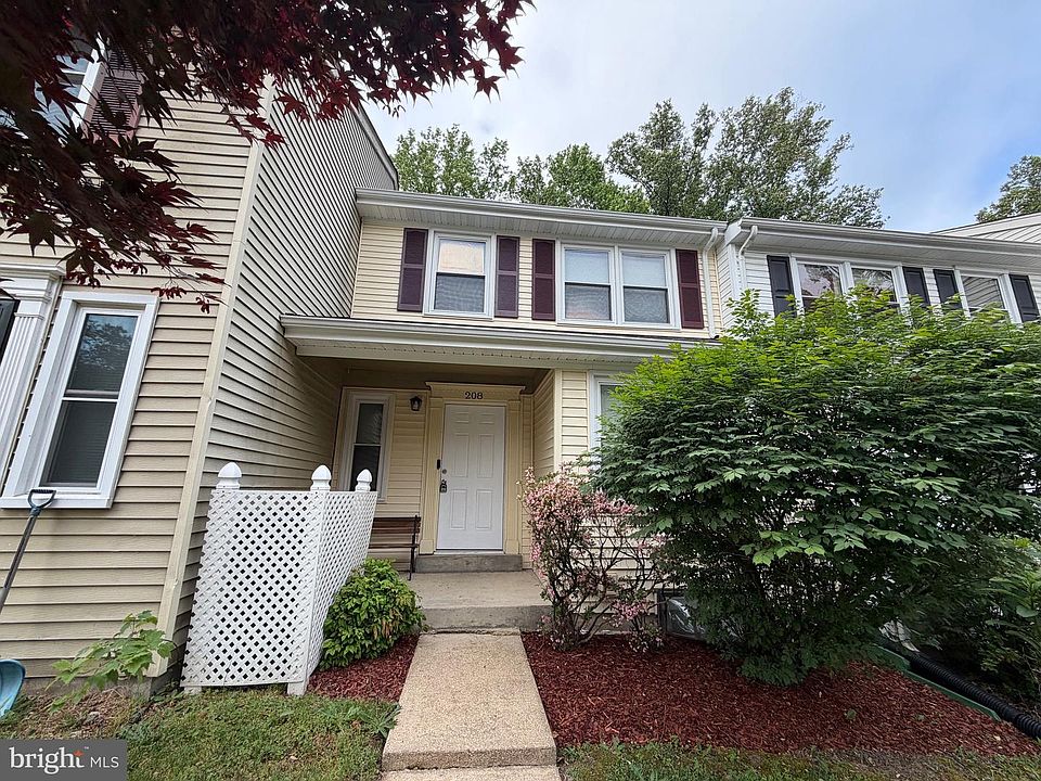 1st image of 208 Westdale Dr