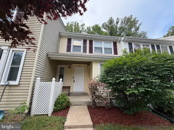208 Westdale Dr, Waldorf, MD 20601
