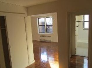 2541 30th Rd APT 6E, Astoria, NY 11102