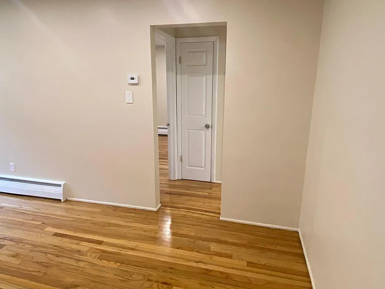 2510 Harding Ave #1 — Photo 2
