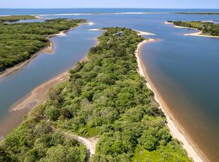 201 Thumb Point Rd, West Tisbury, MA 02575