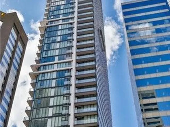 426 University Ave, Toronto, ON