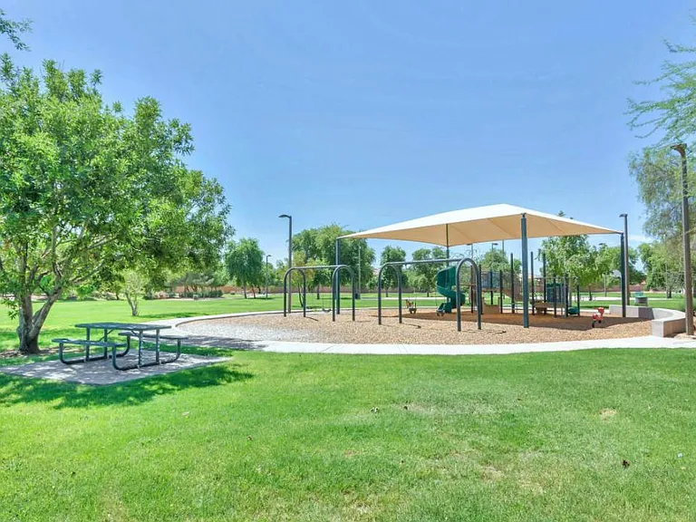 1363 W Spruce Dr — Photo 13