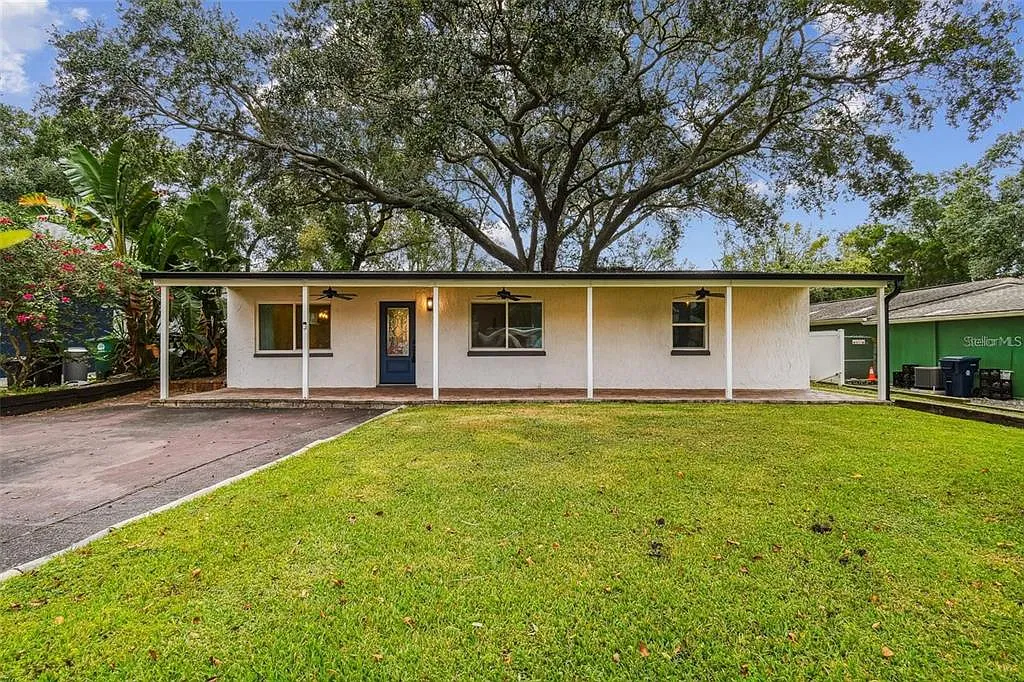 3 bed, 2.0 bath, 1354 sqft, $2,750 — Photo 3