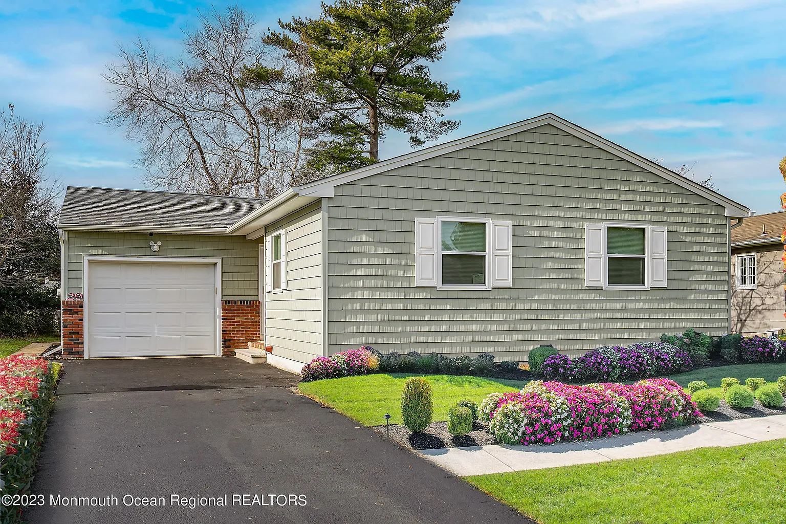29 Norwich Drive photo 1