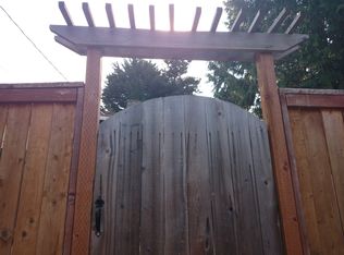 7122 Fauntleroy Way SW, Seattle, WA 98136