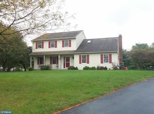 17 Quail Ln, Honey Brook, PA 19344