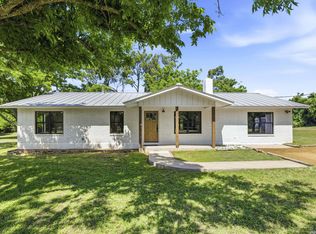 125 W Lower Crabapple Rd, Fredericksburg, TX 78624